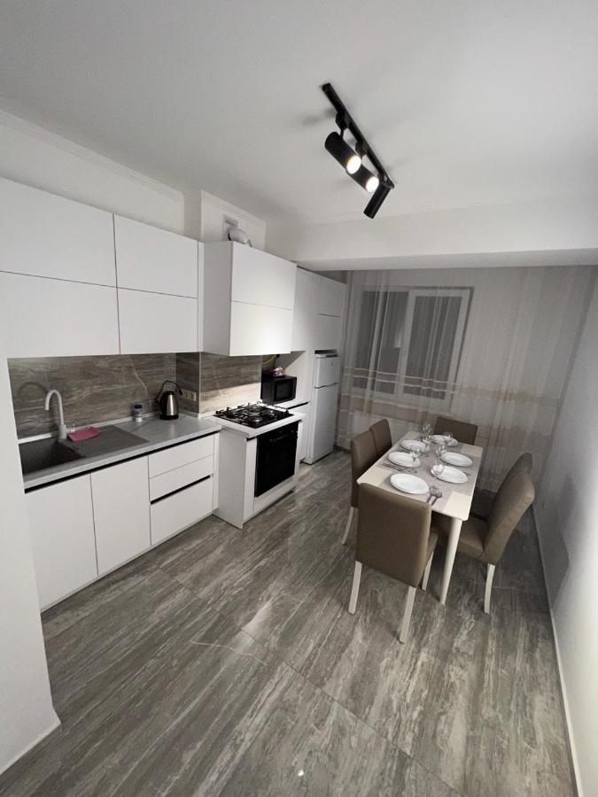 Luxrent Apartamento Chisináu Exterior foto